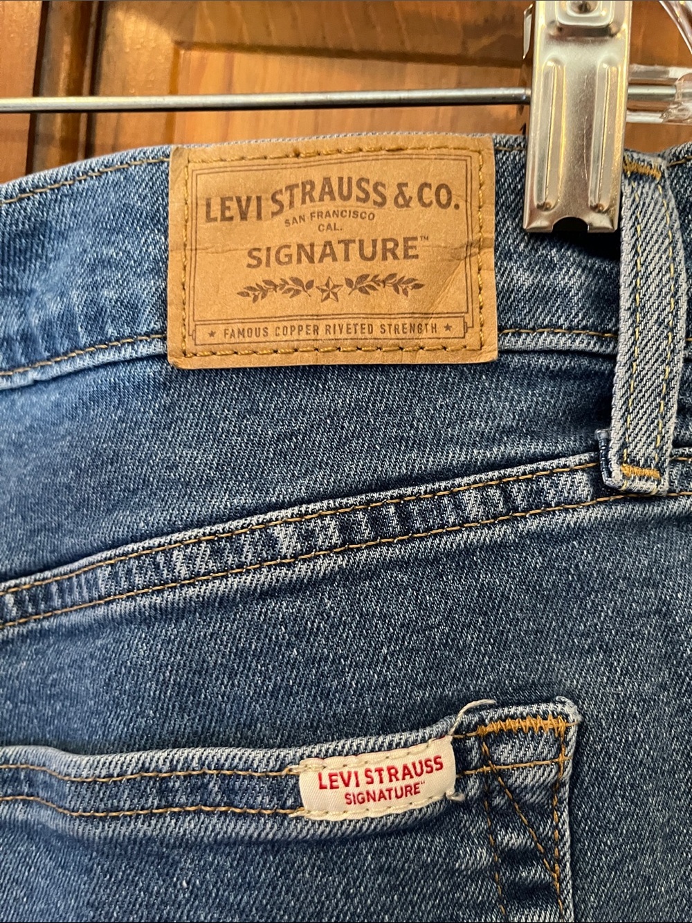 Levi Denim Shorts - Picture 4 of 6